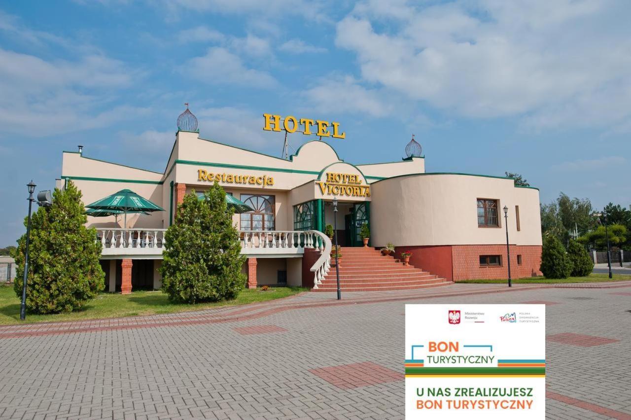 Hotel Victoria Любово Екстер'єр фото
